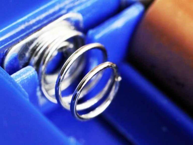 Does Leaving Batteries In A Flashlight Drain Them? ToolsOwner