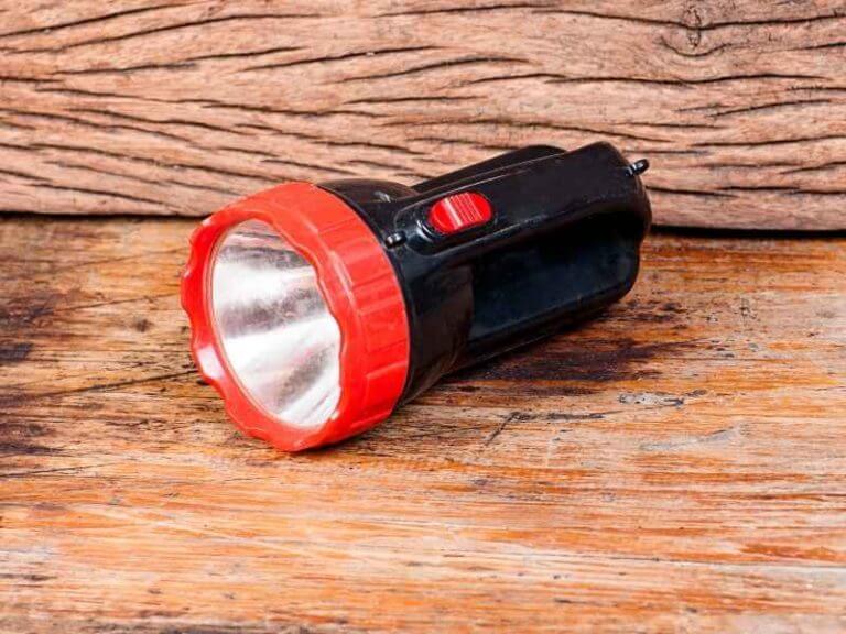 Does Leaving Batteries In A Flashlight Drain Them? ToolsOwner